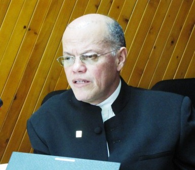 Humberto Aguilar Arroyo es director de la ECSH desde el 2008. La Escuela lo religió en su cargo por cuatro años más.